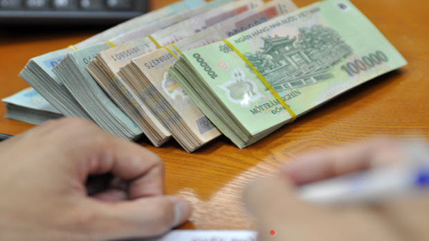  Ngân hàng vẫn 'đi đêm' lãi suất gửi tiền